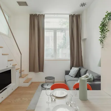 Apartamento Gohost - Lovely Loft In The Heart Of Milán