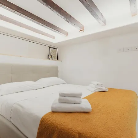 Gohost - Lovely Loft In The Heart Of Apartament Mediolan